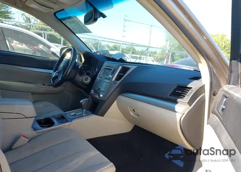 2014 Subaru Outback 2.5I Premium из США, поврежденный, VIN 4S4BRCDC6E3285034